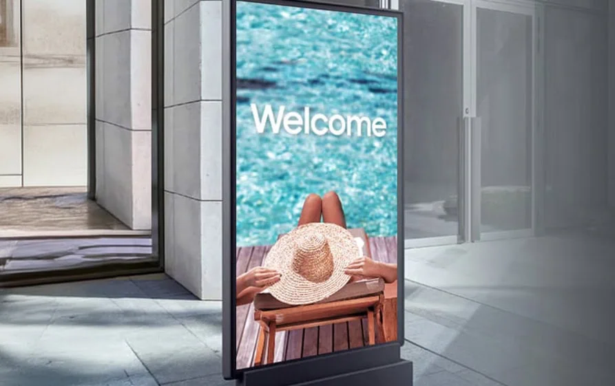 outdoor digital signage hospitality